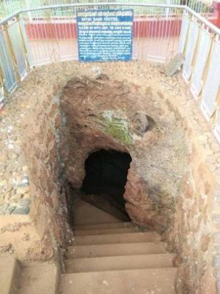 Biladwara Cave Trip Packages